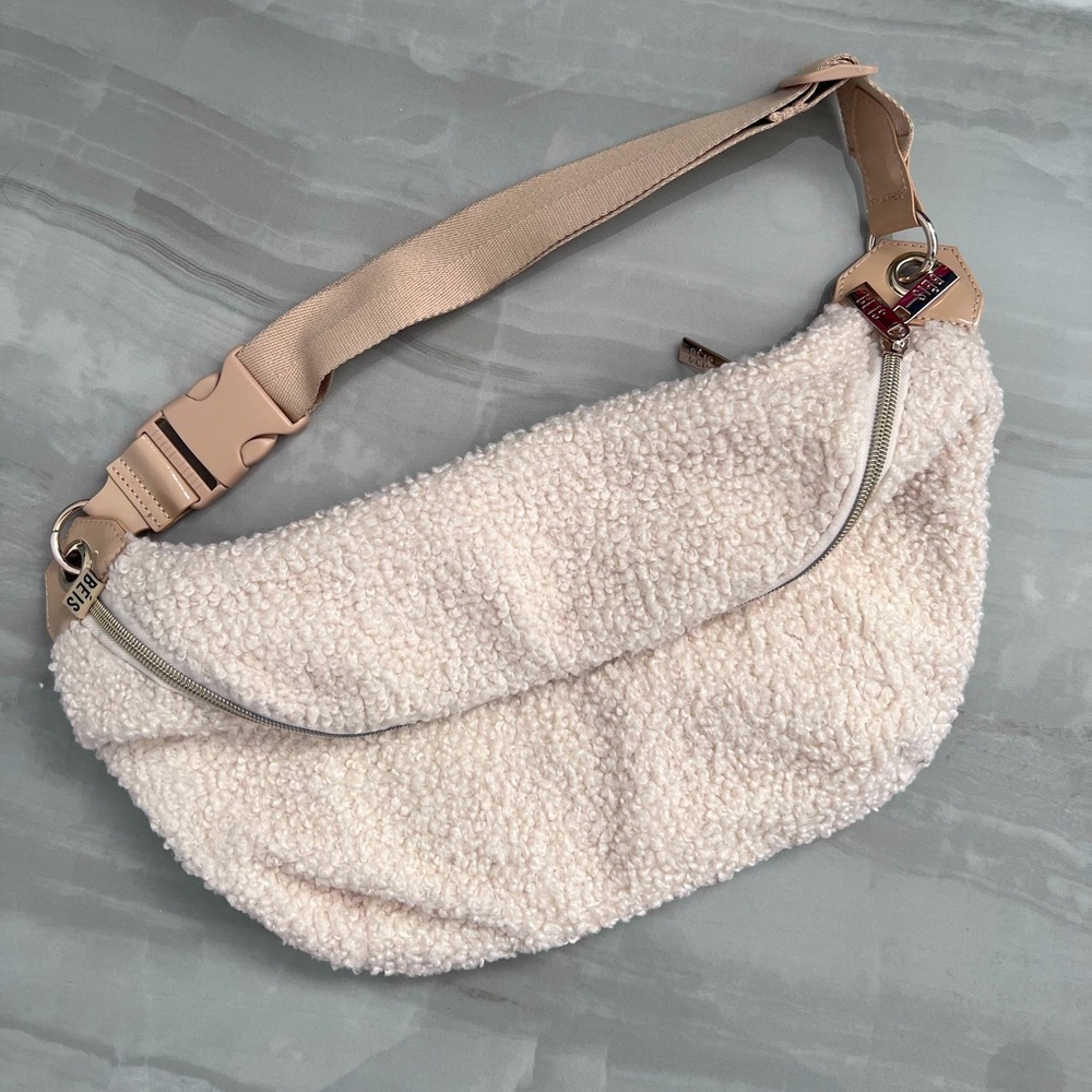 Beis Travel The Fanny Pack Faux Shearling Belt Bag in Beige Shearling
